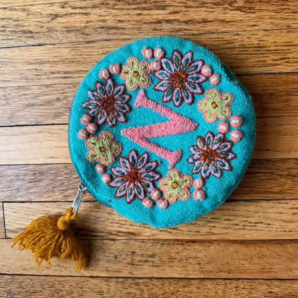 Jenny Krauss Embroidered Coin Purse A0aa