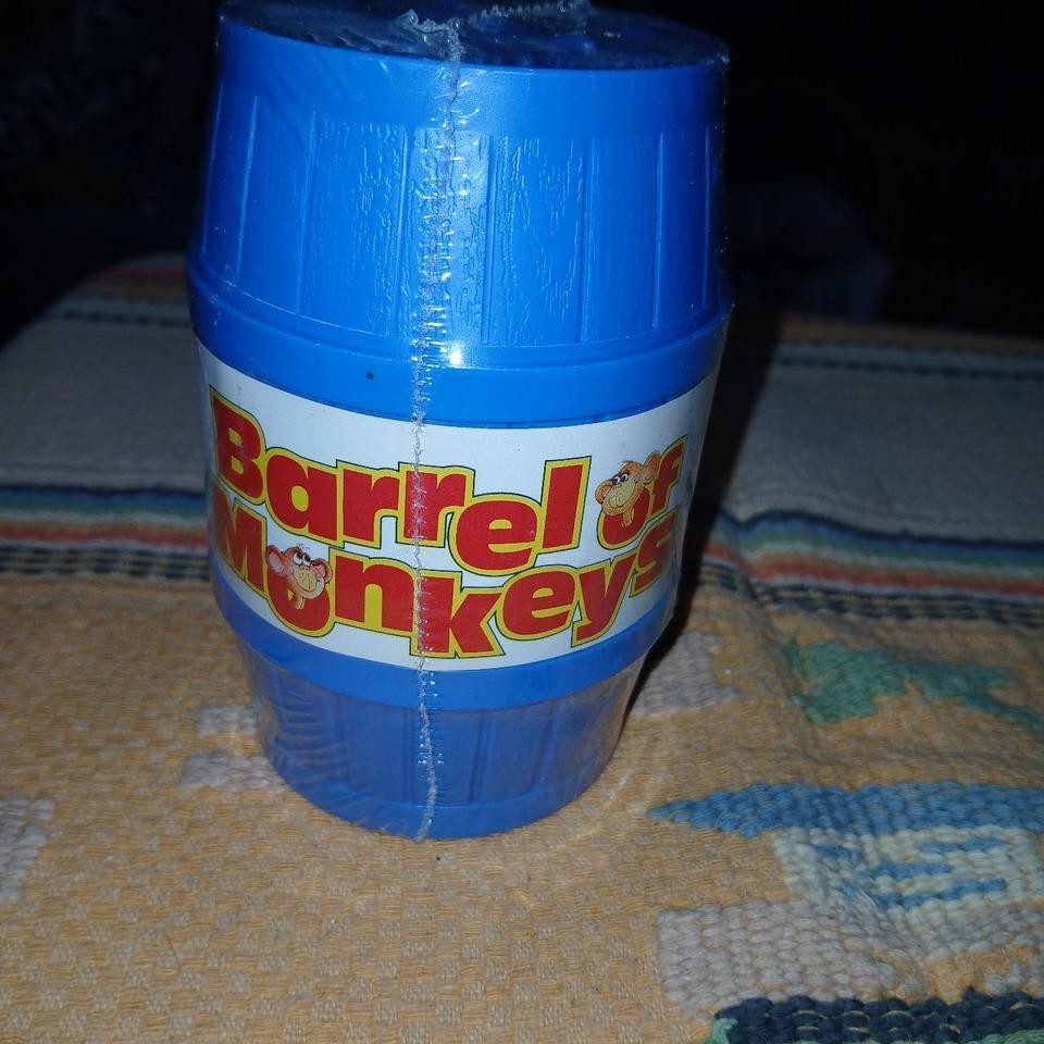 Vintage Milton Bradley Barrel Of B08e