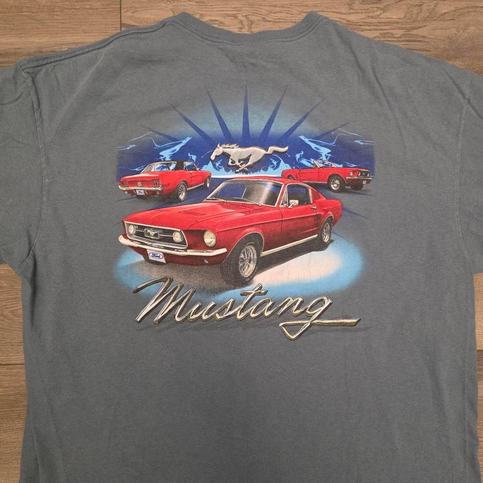 Grey Vintage 90s Ford Mustang