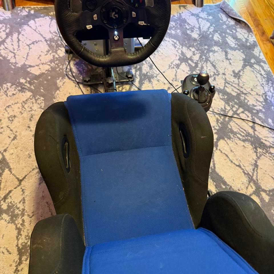 Logitech G290 Racing Wheel And 3