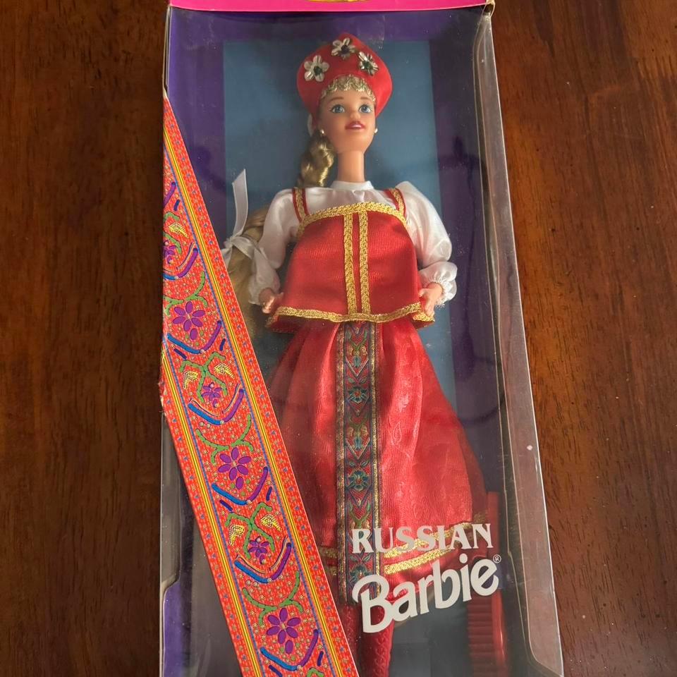 Russian Barbie Doll In Box 97ff