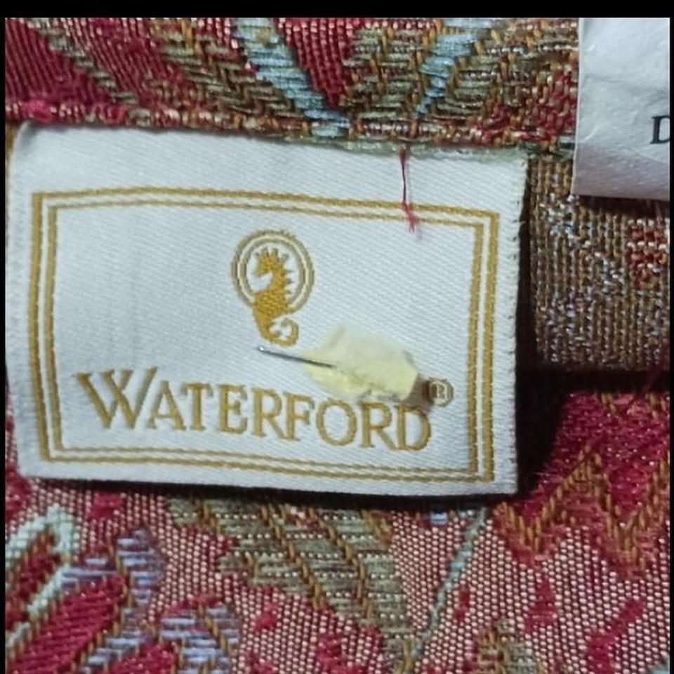 Pair Of Waterford Vintage Pillow 23f6 4