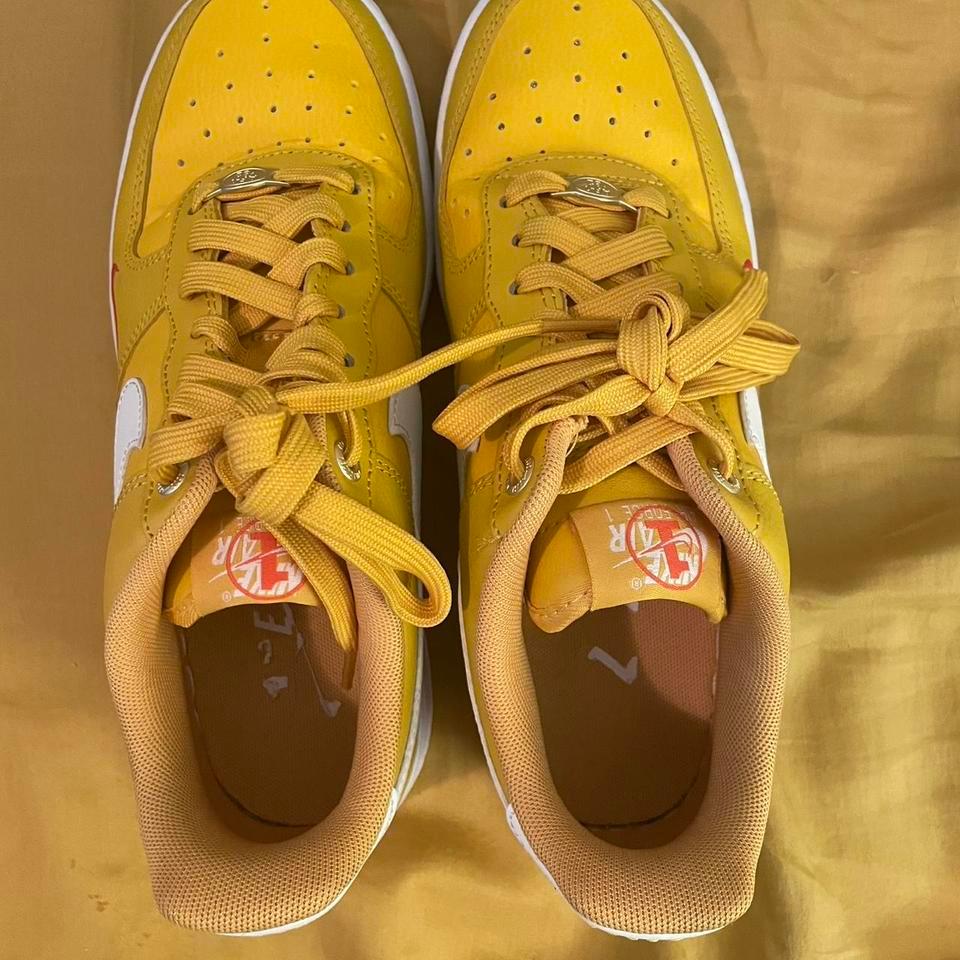 Yellow And White Nike Air 4102