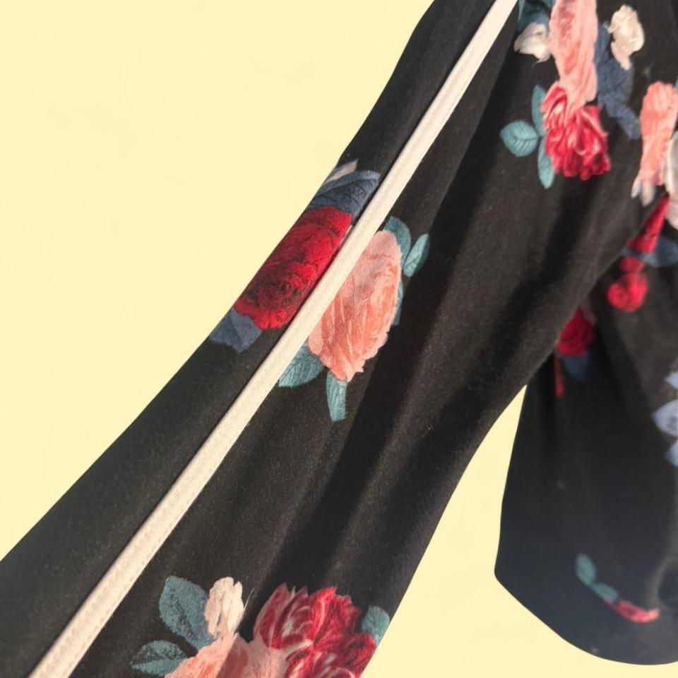 Black Floral Zip Up Jacket 125e 2