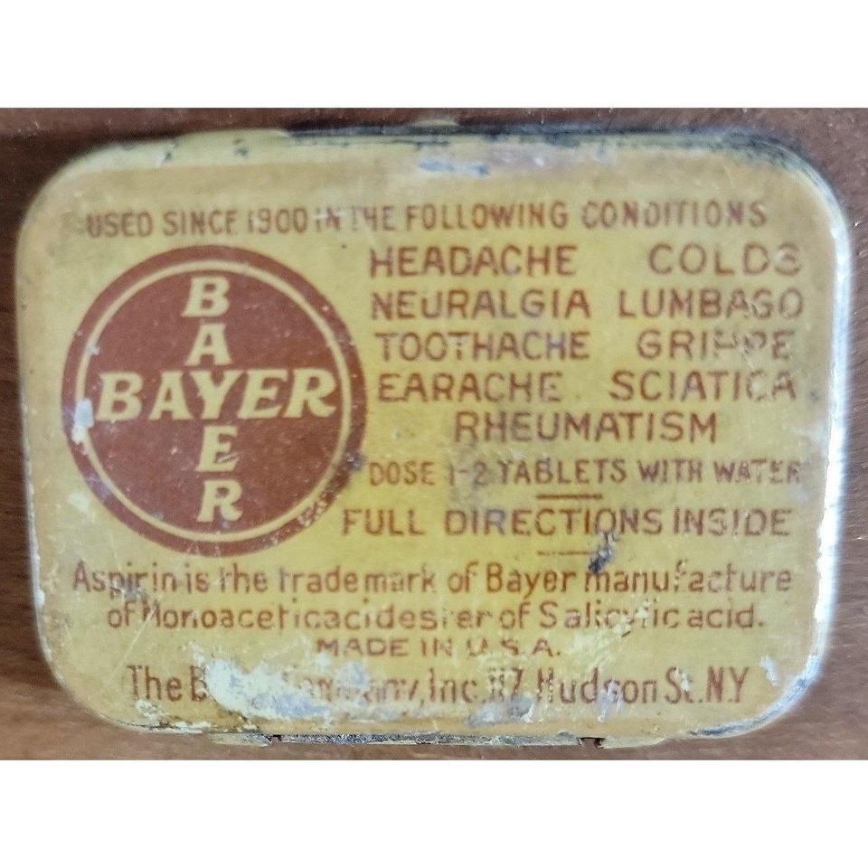 2 X Vintage Bayer Aspirin 5856 8