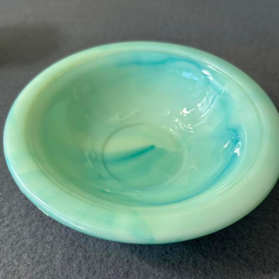 Vintage Avon Turquoise Swirl Jadeite 5