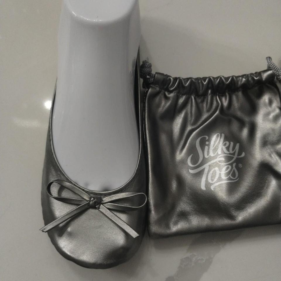 Brand New Silky Toes Foldable E20b 4