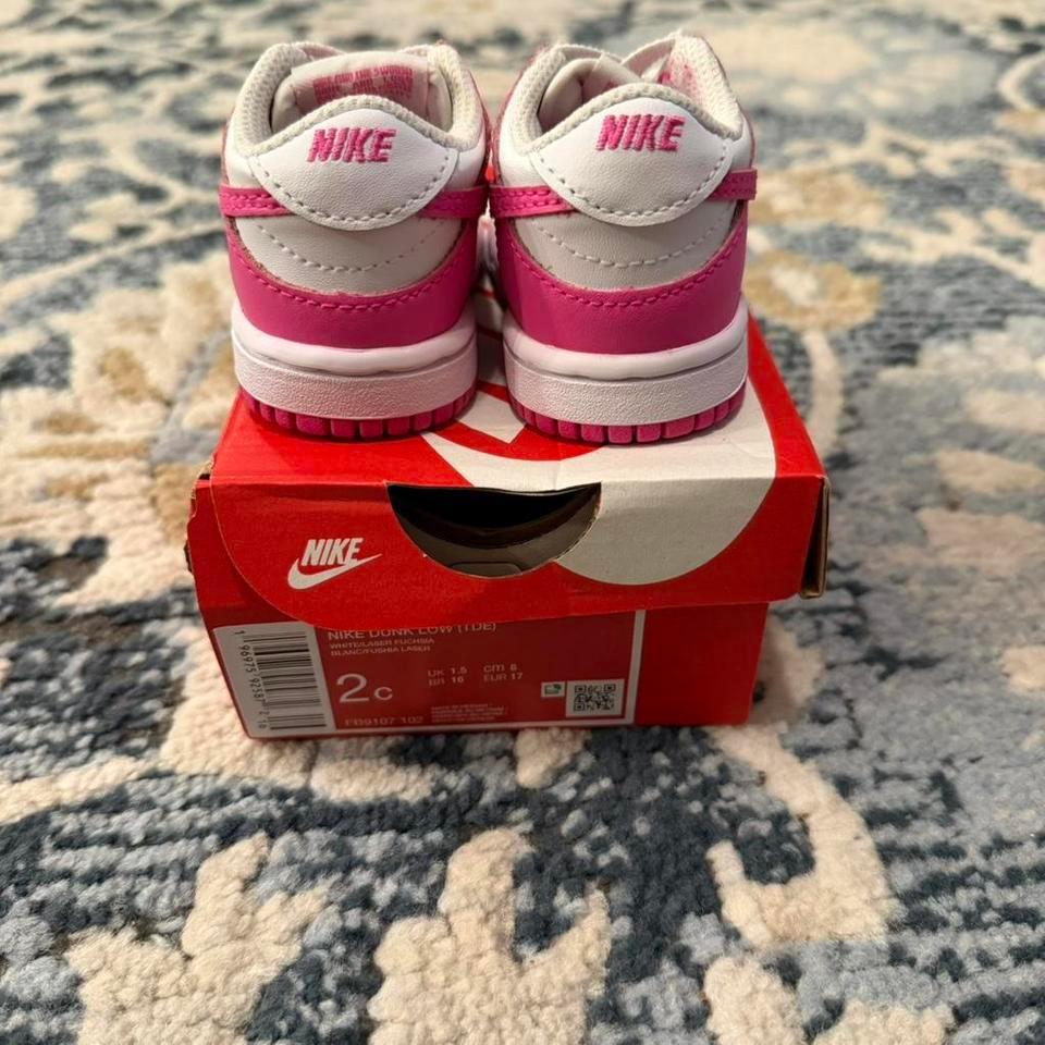 Whitelaser Fuchsia Nike Dunks Low 2705 2