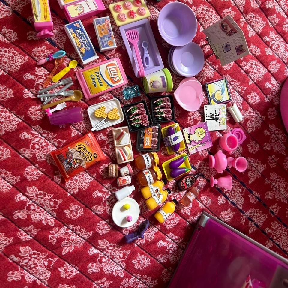 Barbie Accessories Lot Kids Barbie 77ed 2