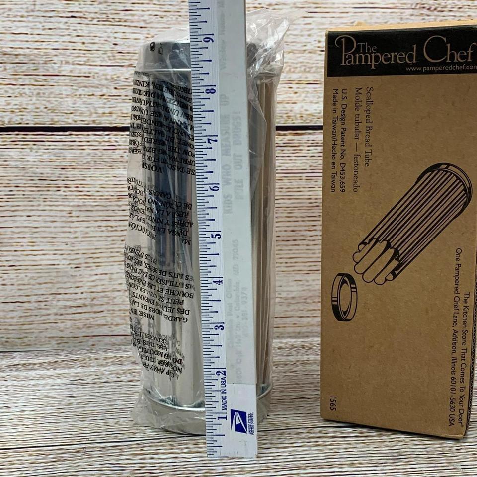 Pampered Chef Scalloped Bread Tube 6a2a 5