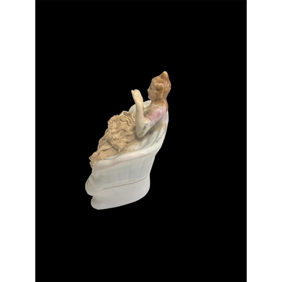 Porcelain Victorian Lady Sitting On C421 5