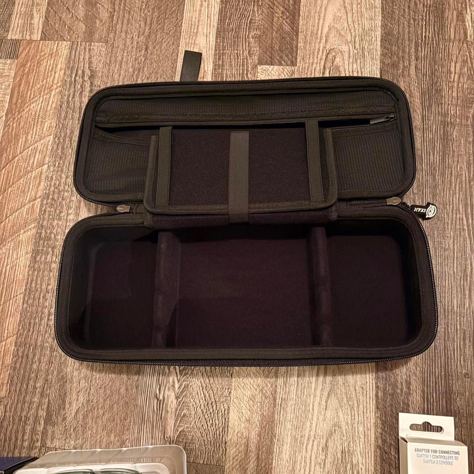 Nyxion Black Hard Shell Case 2