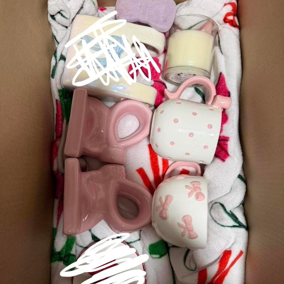This Box Is Full Of 77a5
