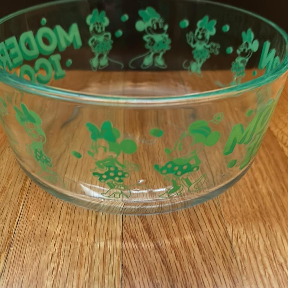 Discounted Shipping Disney Pyrex Bowl 2
