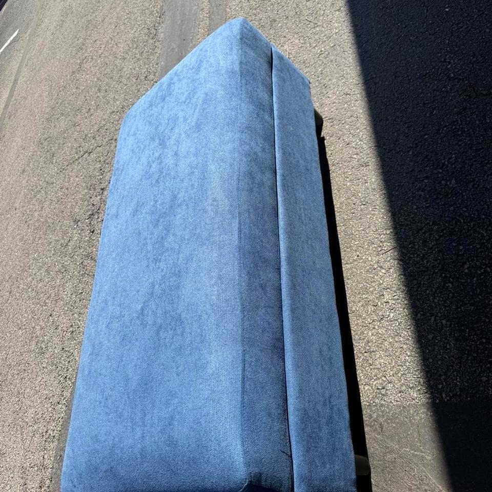 Blue Velvet Ottoman With Storage D60a