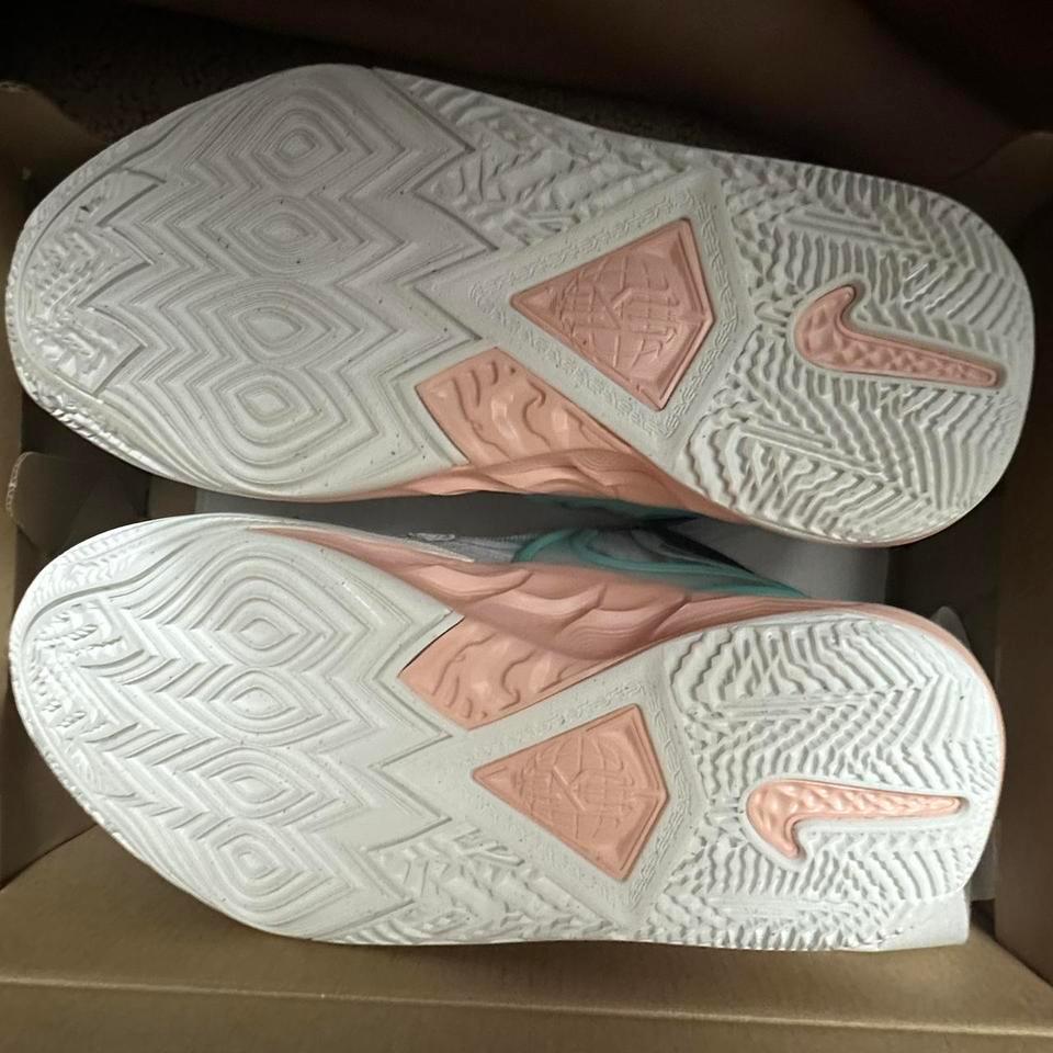 Nike Kyrie 7 Breeze Trainers 2