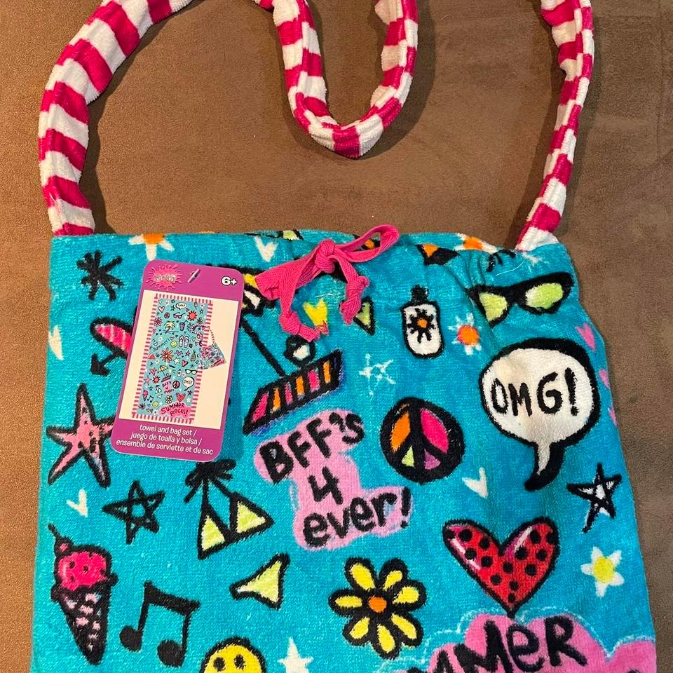 Summer Rocks Beach Towel 24