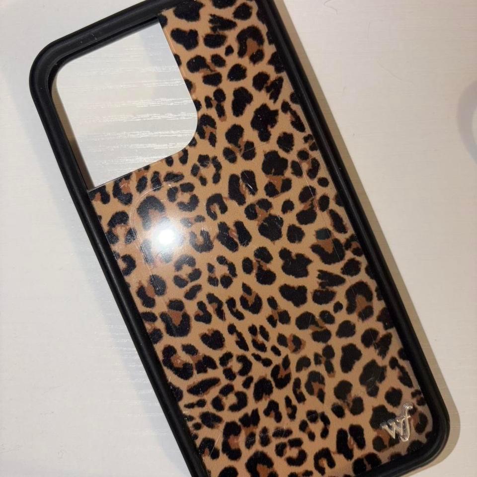Cheetah Print Wildflower Iphone 16 F72c
