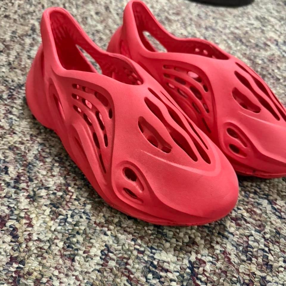 Yeezy Foam Runner Red Sneakers Ed06