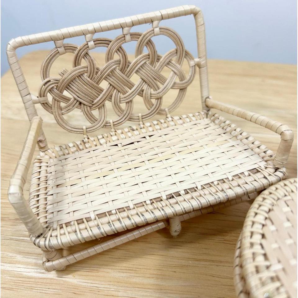 Vintage Miniature Wicker Rattan Dollhouse 66de 2