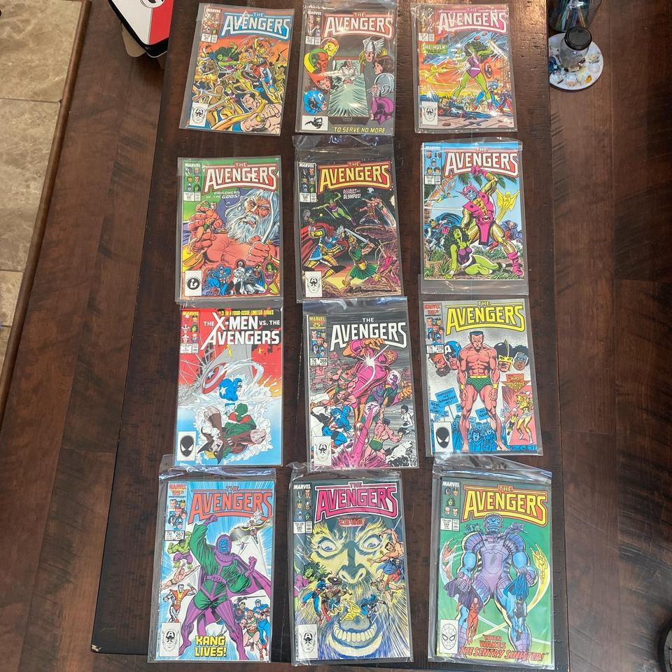 Avengers Comic Book Lot Avengers F058
