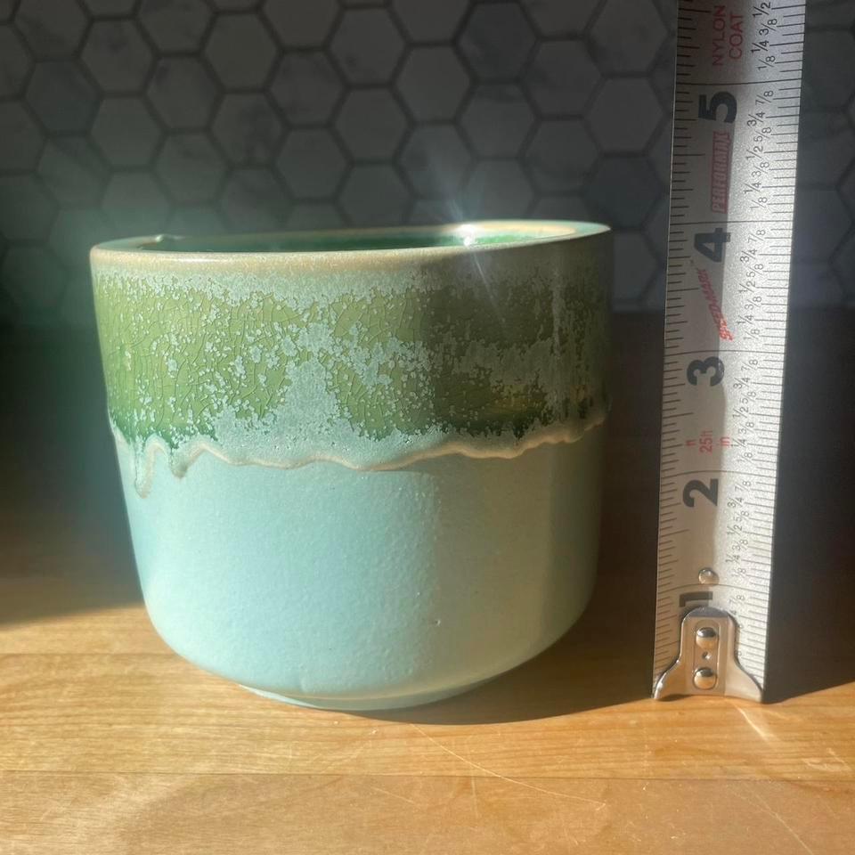 Stylish Ceramic Planter Featuring A 5ea0 2
