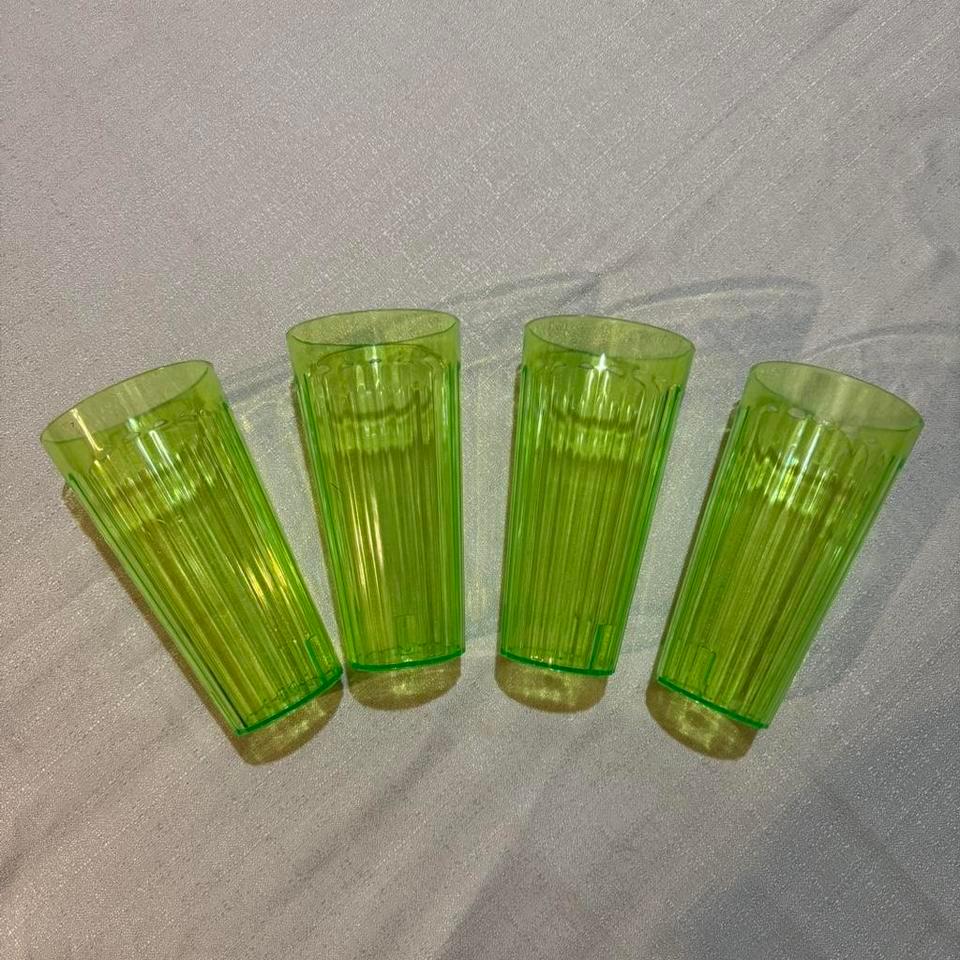 Set Of 4 Green Plastic Df4e