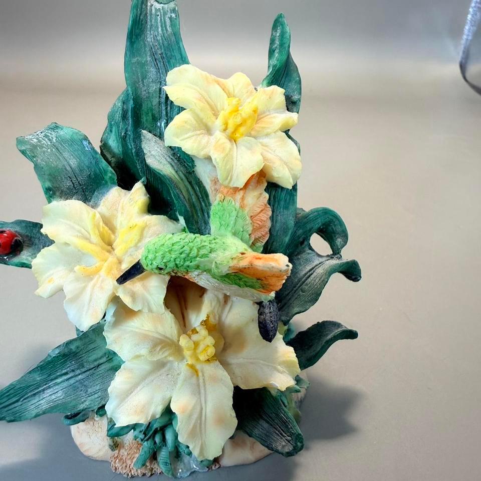 Collectors Floral Ceramic Sculpture With 3e89 4