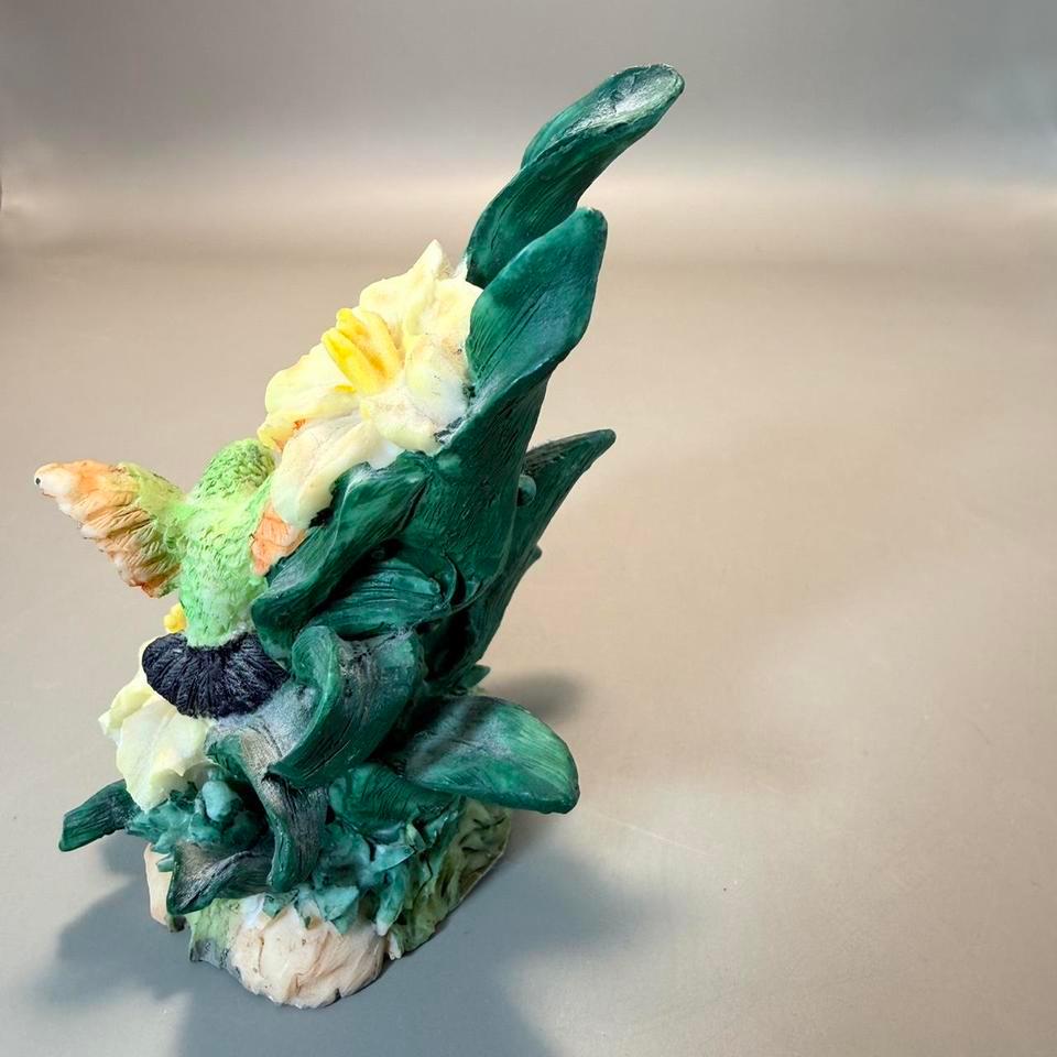 Collectors Floral Ceramic Sculpture With 3e89 6