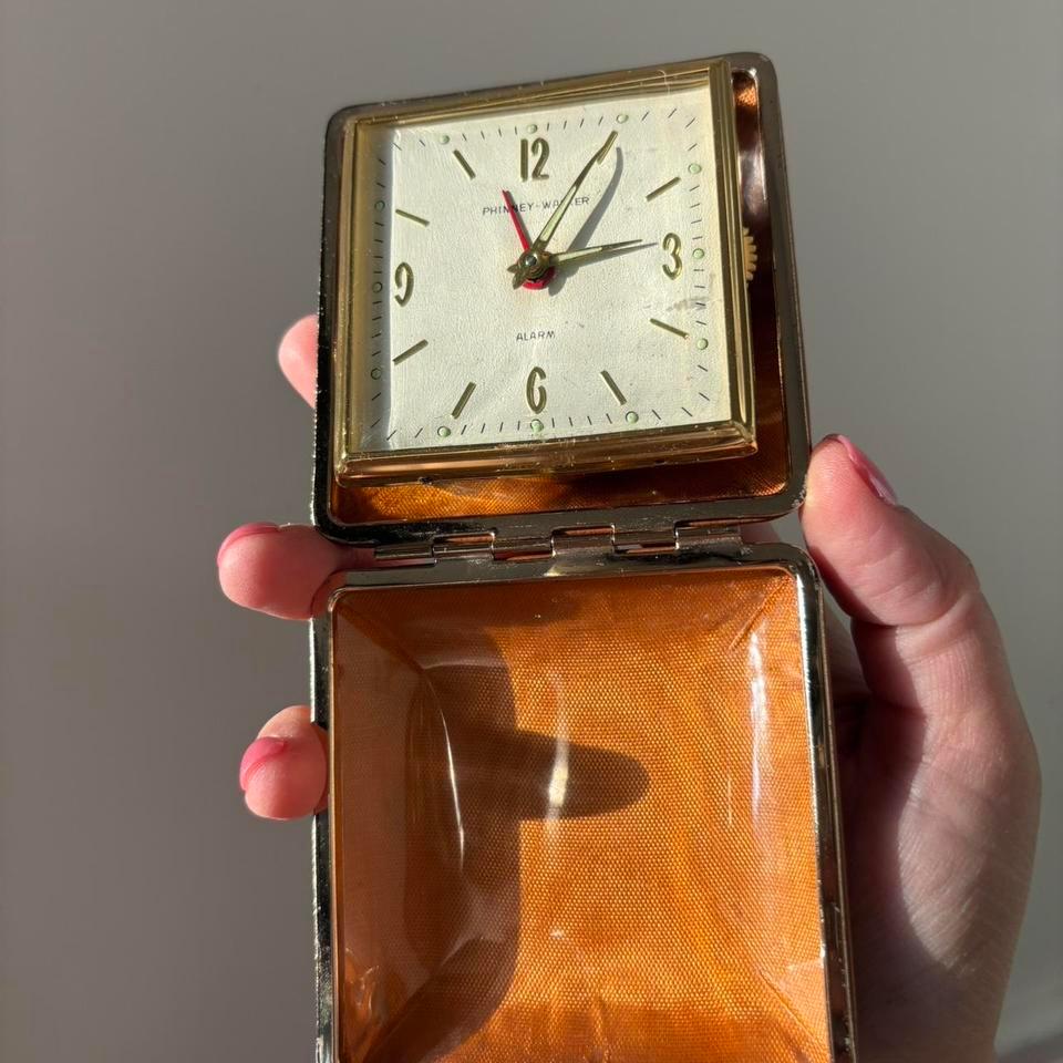 Vintage Phinney Wyatt Gold Travel Clock 244c 2