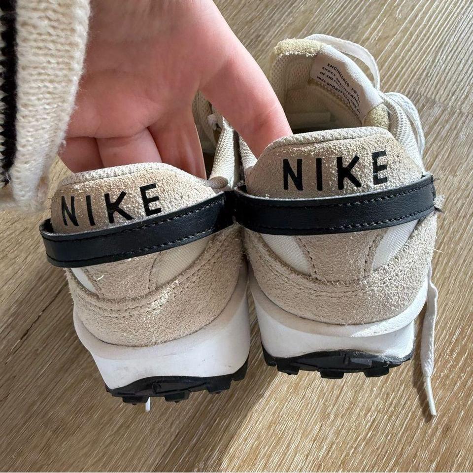 Nike Womens Waffle Debut Sneakers B4c6 4