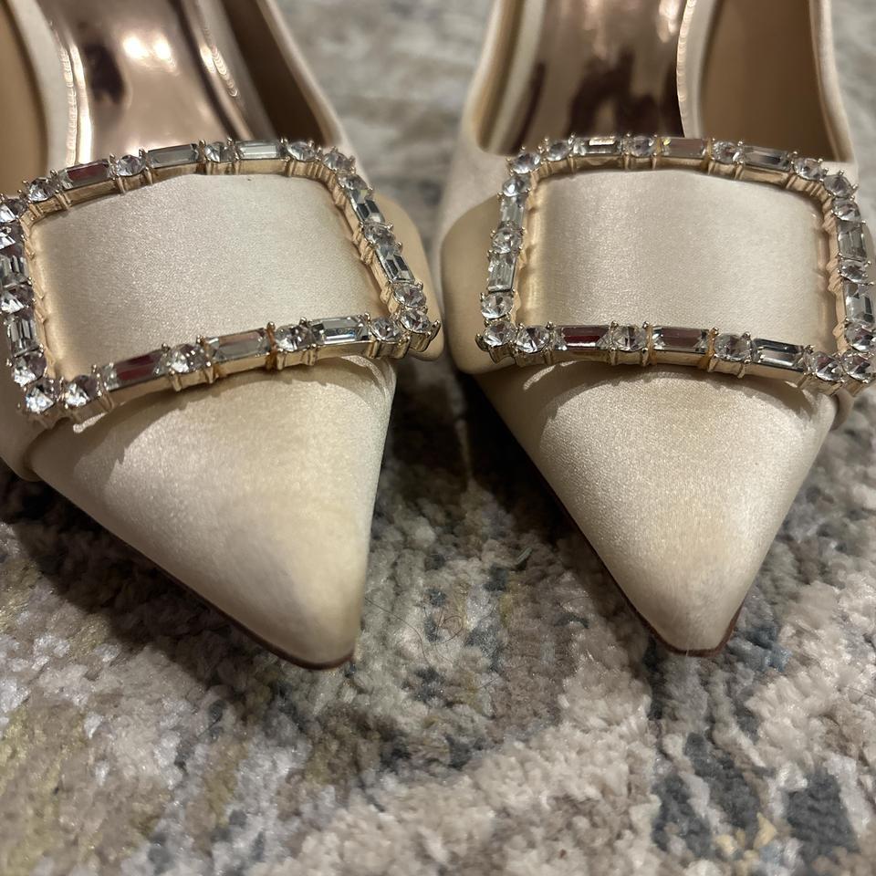 Badgley Mischka Buckle Heel Size 40c7 6