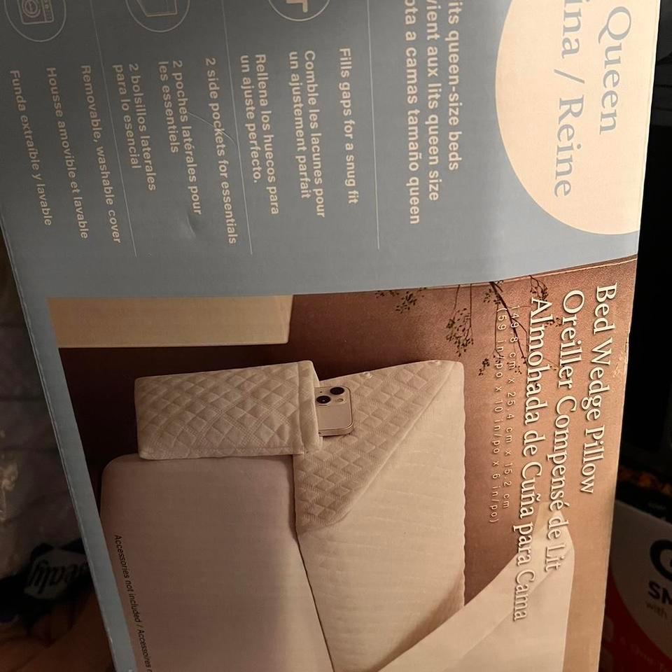 White Queen Size Bed Wedge Dc55 3