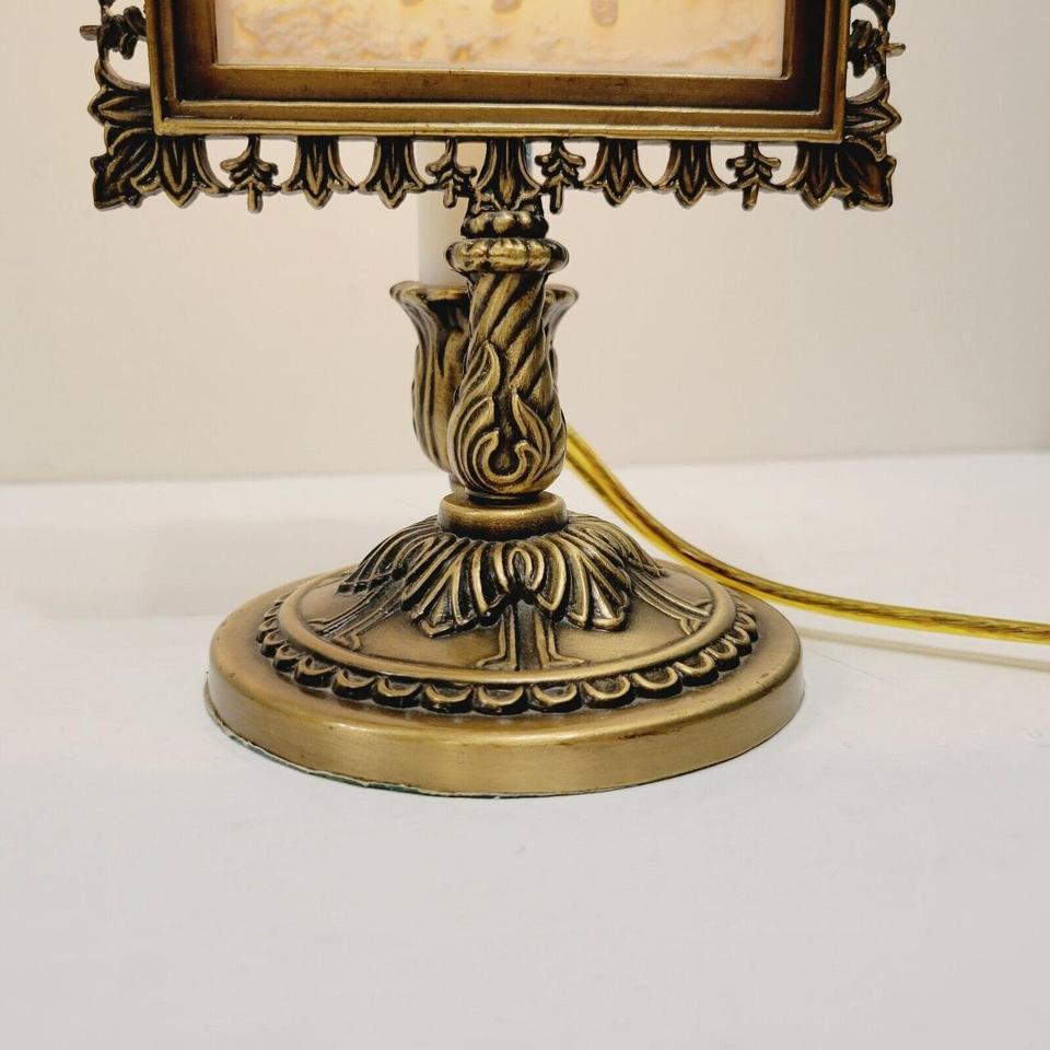 Porcelain Garden Lithophane Lamp Snow 3