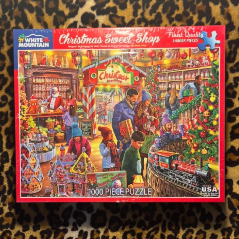 Brand New 1000 Piece Christmas 800e