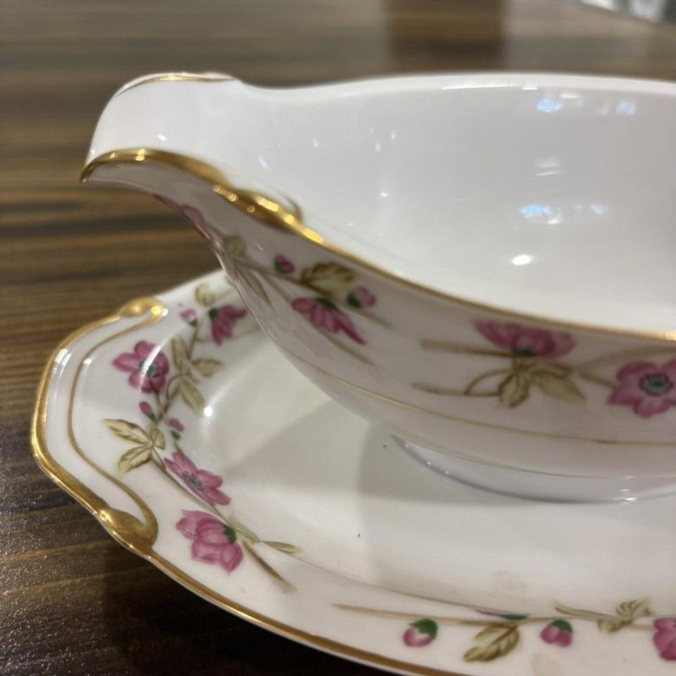 Valmont China Briar Rose Gravy 3