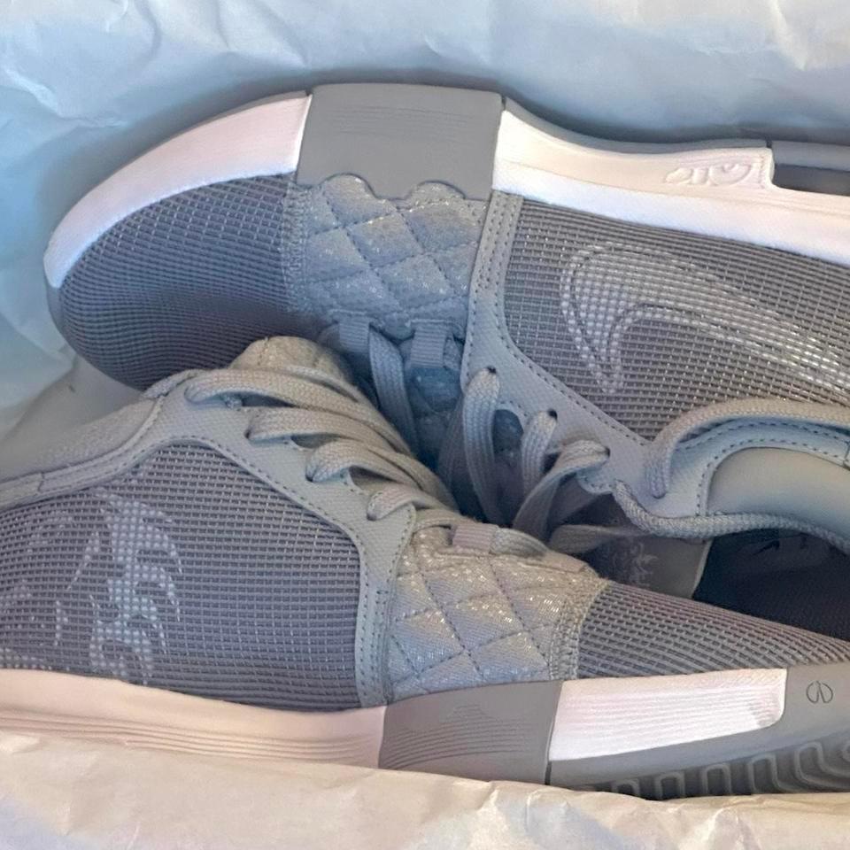 Nike Lebron Witness 8 Basketball