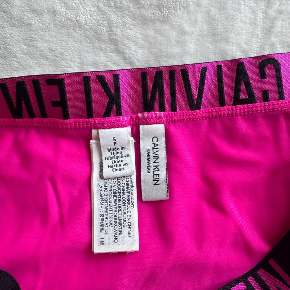 Hot Pink High Waisted Calvin C4a6 2