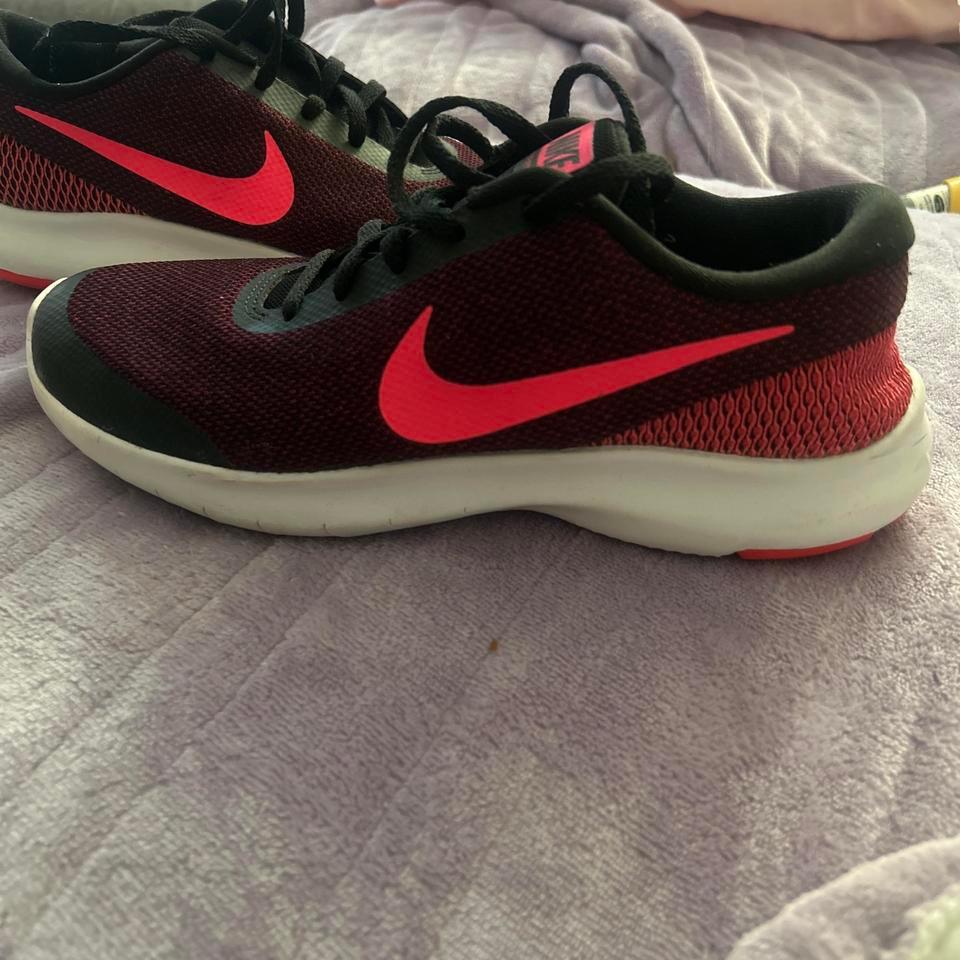 Nike Red And Black Trainers 11a5 2
