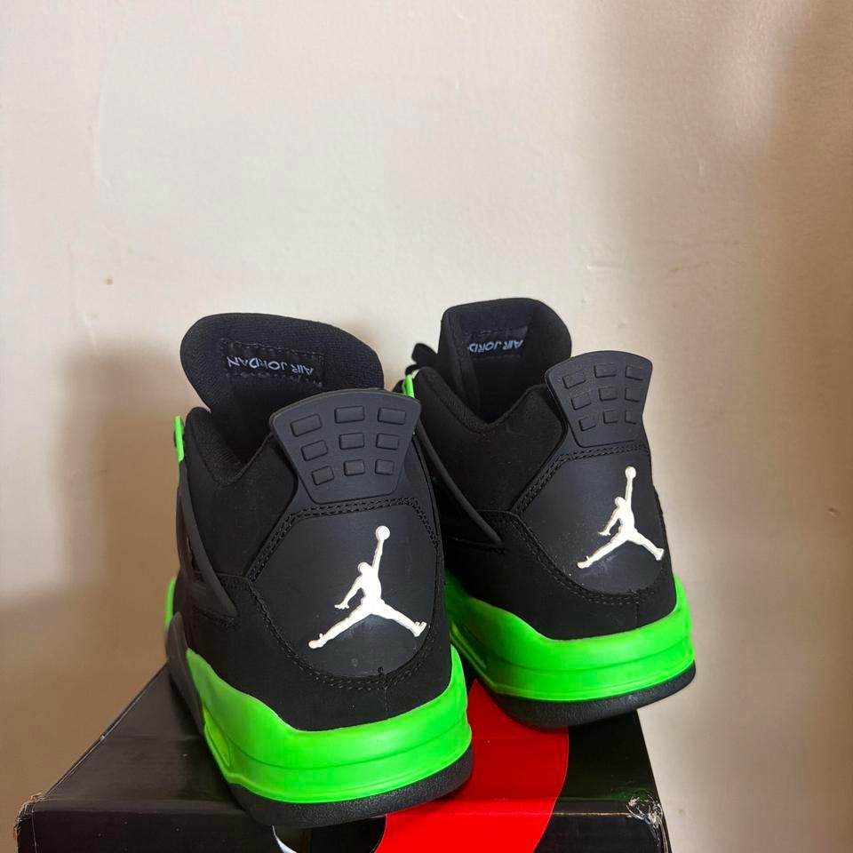 Jordan 4 Retro Black Green 9077