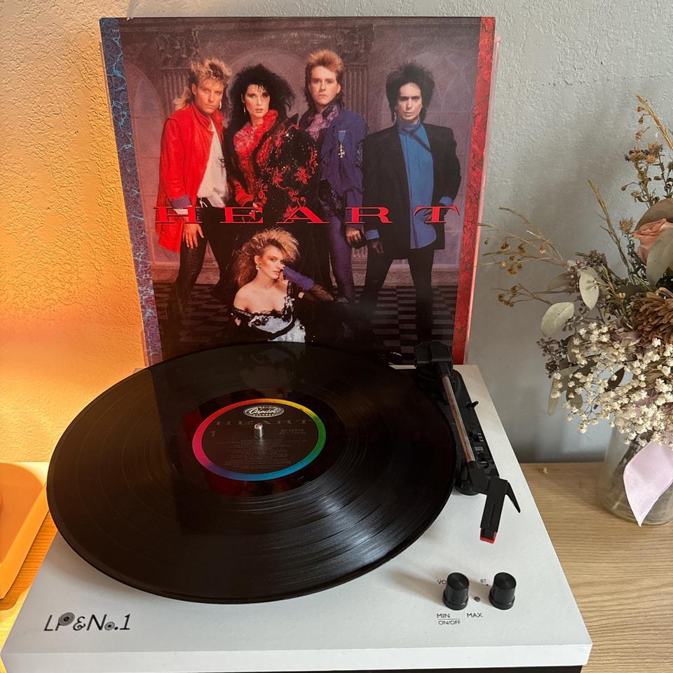 Heart Vinyl Record Rock Music 585b