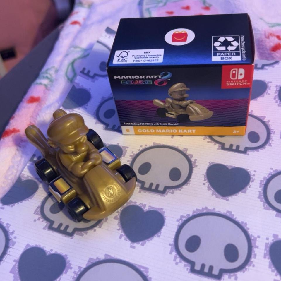 Gold Mario Kart 8 Deluxe 3700