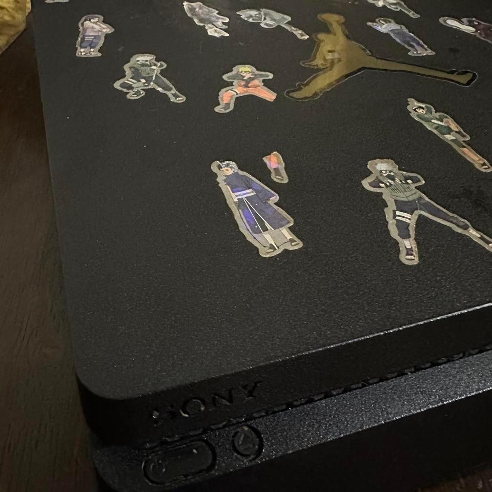 Playstation 4 Pro Like New 2