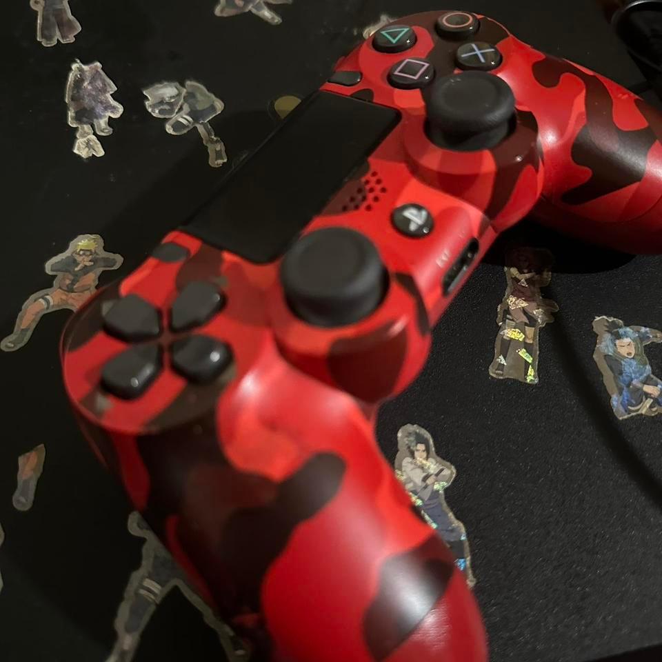 Playstation 4 Pro Like New 4