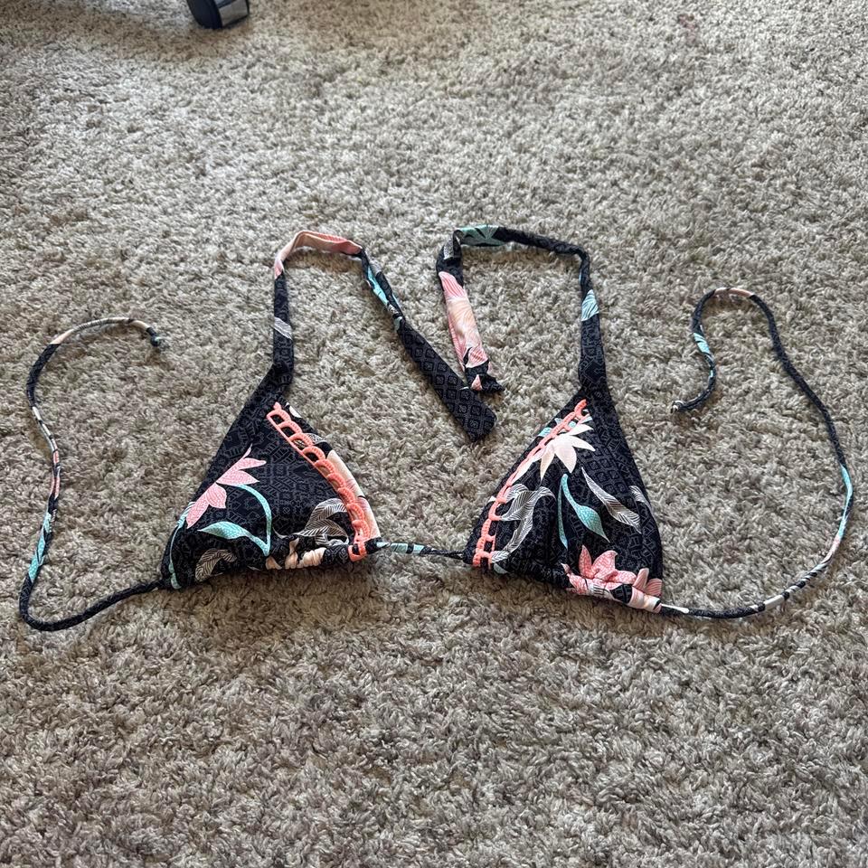 Blackpink And Blue Floral Bikini A3d4