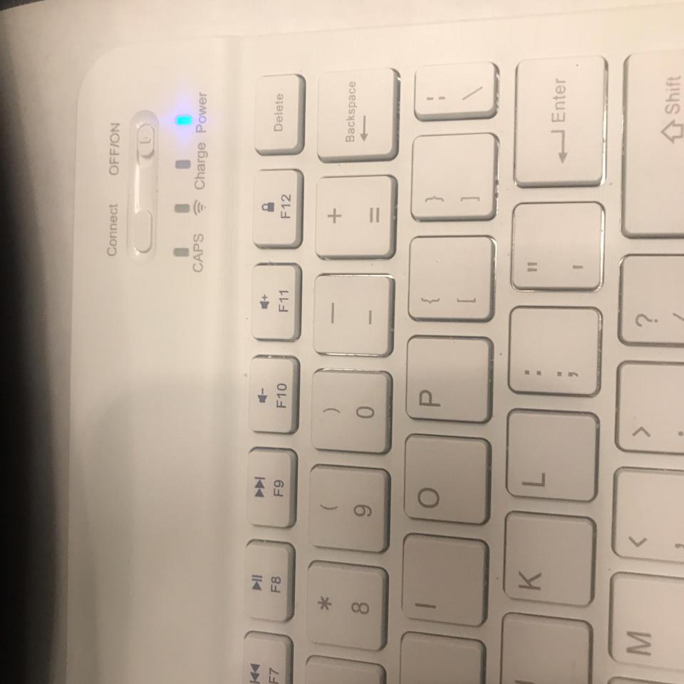 White Bluetooth Keyboard For Macbook 2
