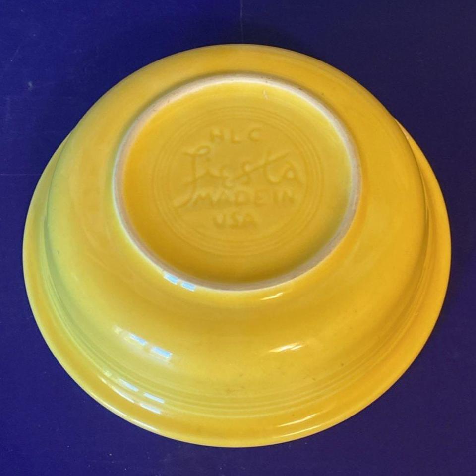 This Vintage Fiesta Yellow 4 Piece Bb5a 6