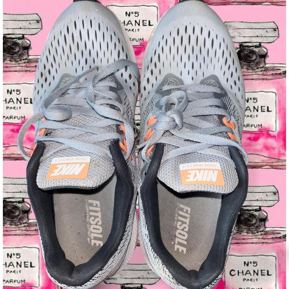 Nike Womens Air Zoom Winflo 4