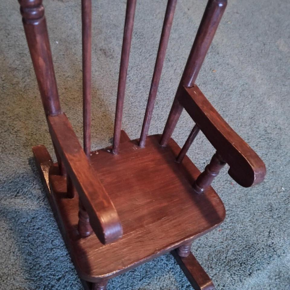 Wooden Rocking Chair With A C6cf 3