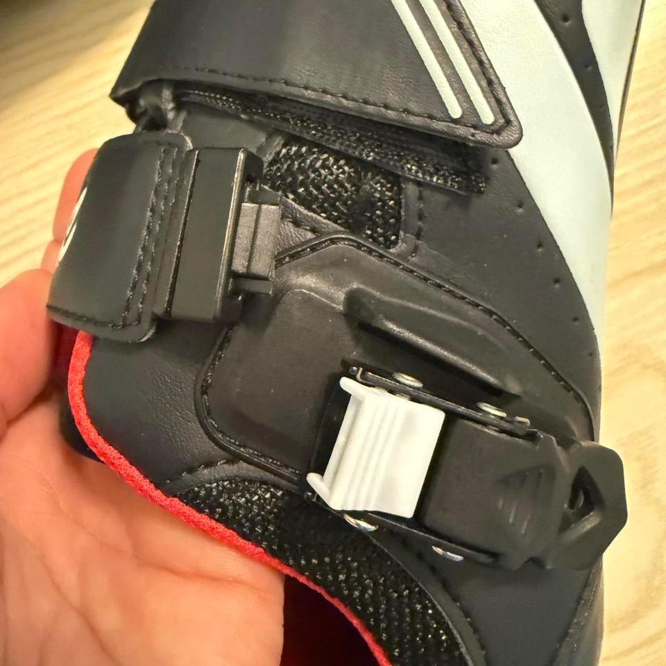 Peloton Cycling Shoes Broken Strap 3e15 2